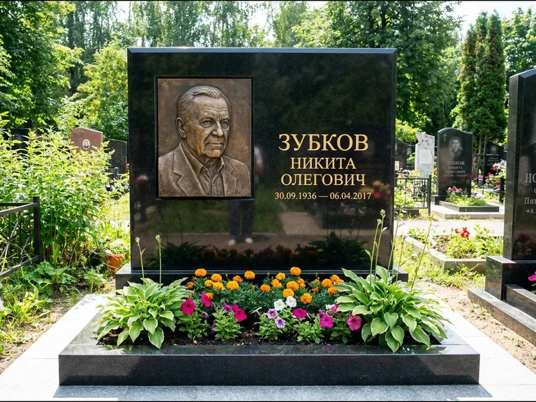 Памятник с барельефом — выполненная работа 19 в Южно-Сахалинске