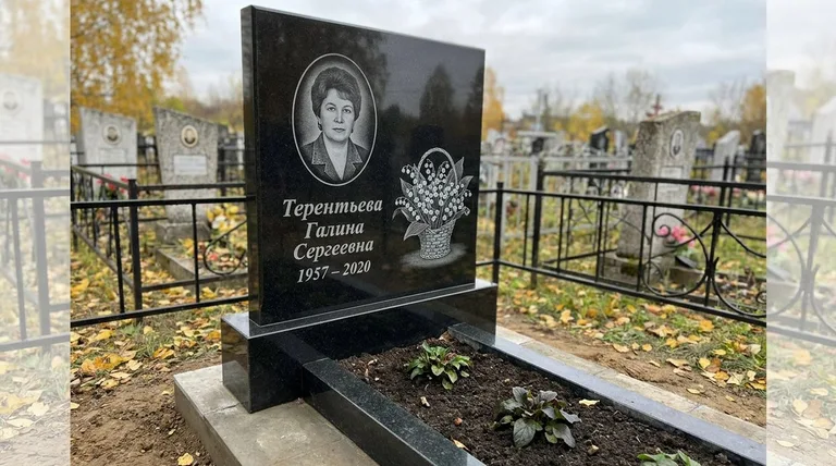Памятник с гравировкой ландышей — выполненная работа «Терентьева» в Южно-Сахалинске