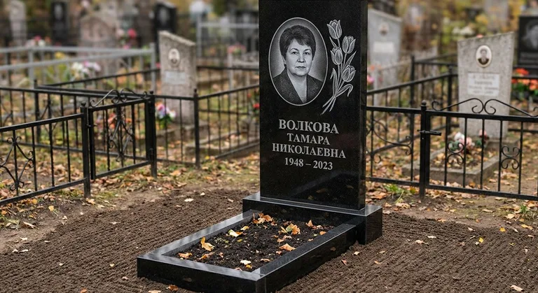 Памятник с гравировкой тюльпанов — выполненная работа «Волкова» в Южно-Сахалинске