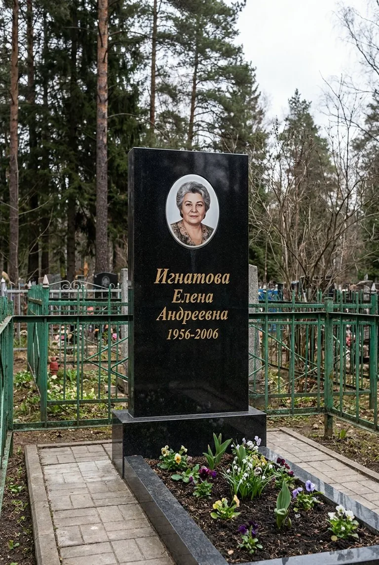 Аллея на Бугровском кладбище в Нижнем Новгороде