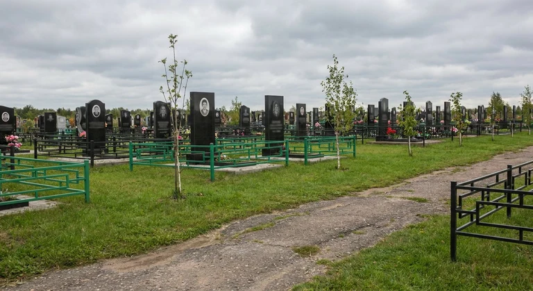 Памятники на Городском кладбище в Самаре