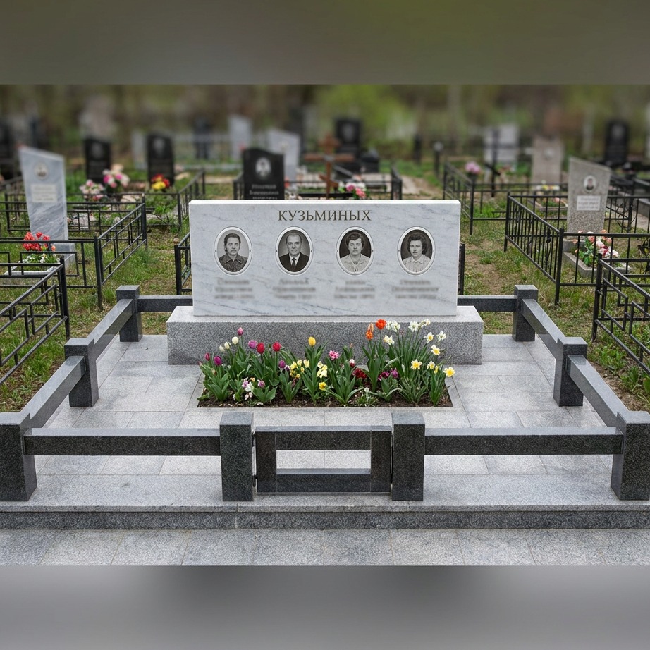 Пример дизайна: Семейный памятник на четверых из белого мрамора — фото и цена